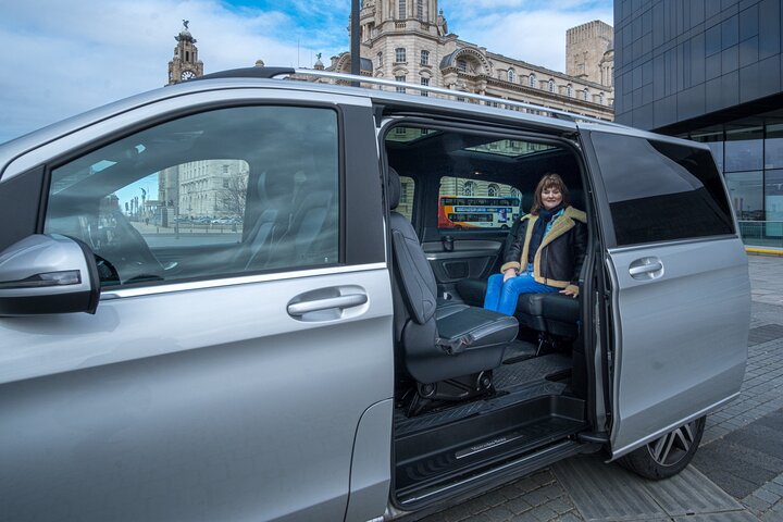 Liverpool's Best: Private 4-Hour City & Suburbs Tour