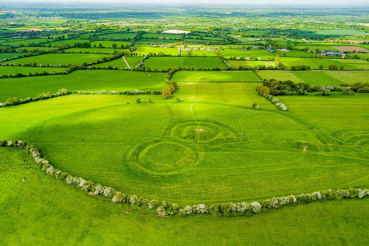 Tara & Trim: Private Luxury Car Tour from Dublin