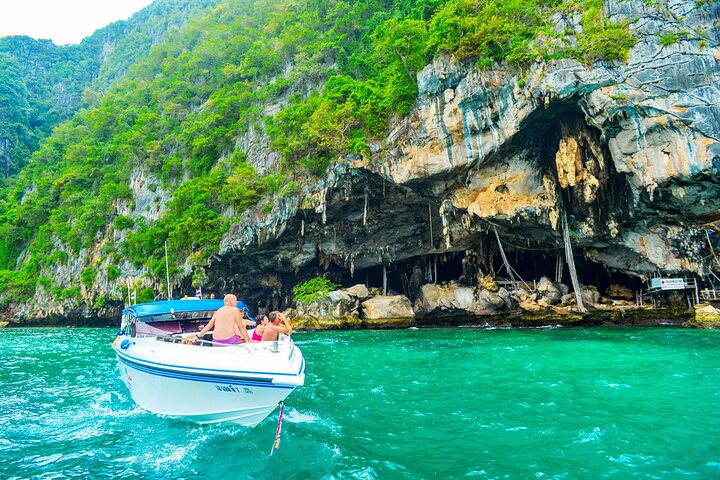 Phi Phi Islands Speedboat Tour: Snorkel & Sunset Swim