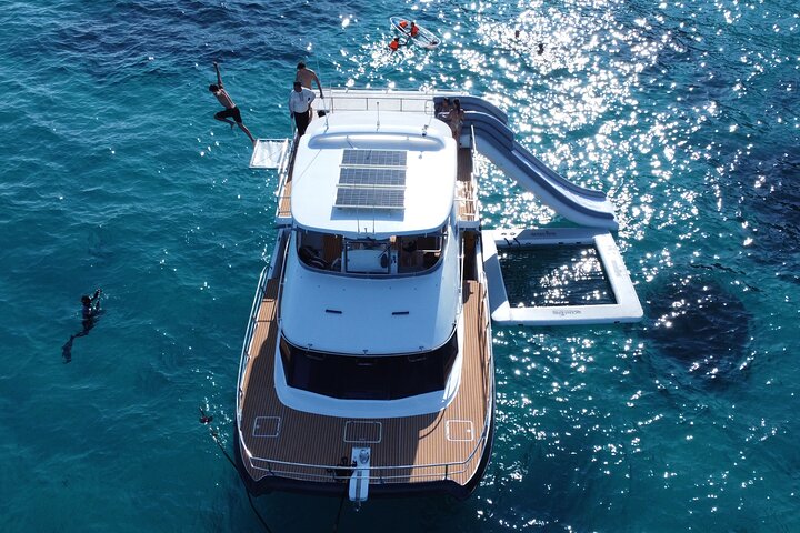 Phi Phi Island Yacht Tour: Snorkel, Dive & Luxury!