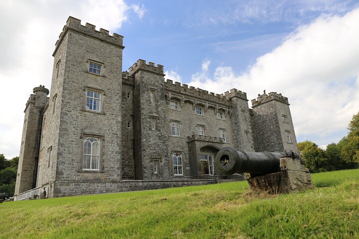 Dublin: VIP Whiskey Tour to Slane Castle & Boyne Valley