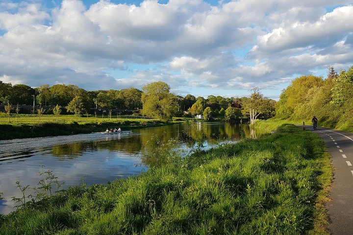 Dublin Historic Waterways Bike Tour: Hidden City Gems