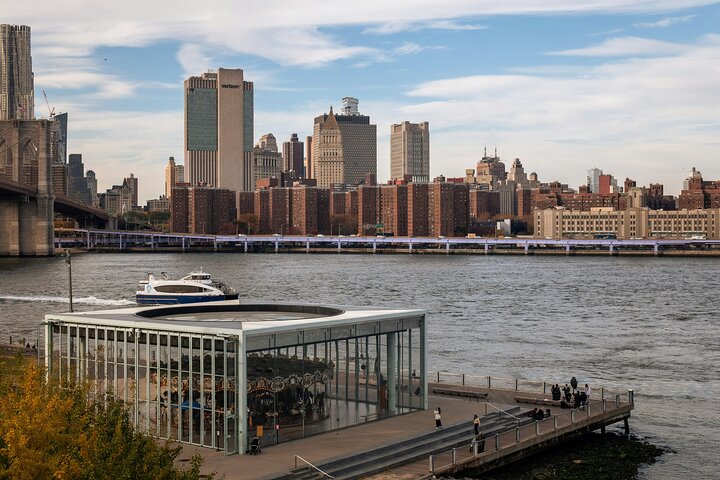 Brooklyn Bridge Walk: See NYC Like a Local!