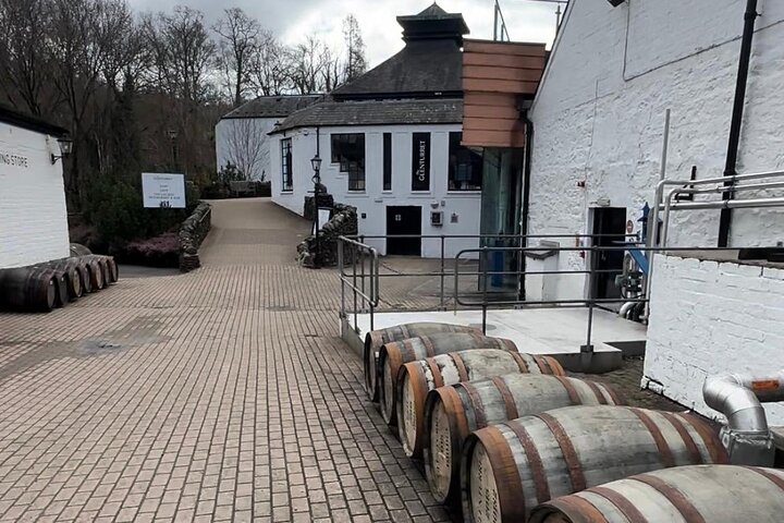 Highland Whisky Private Tour: Edinburgh Distillery & Castle