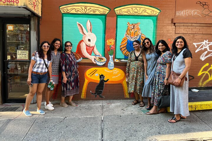 Chinatown & Little Italy Walking Tour: Food & History