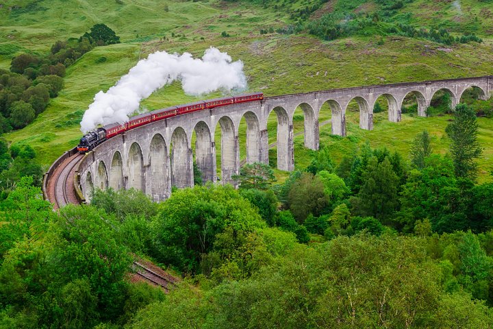 Hogwarts Express & Jacobite Tour: 2-Day Highland Adventure