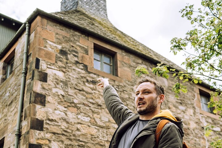 Edinburgh's Brewing History: Holyrood Distillery Tour
