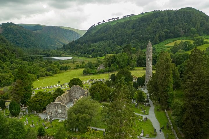 Glendalough Whiskey Tour: Wicklow Mountains & Distillery
