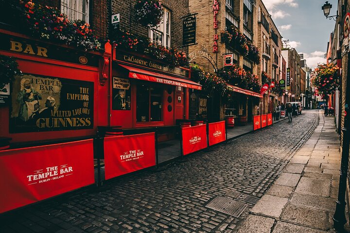 Dublin's Secrets: Interactive Treasure Hunt Adventure!