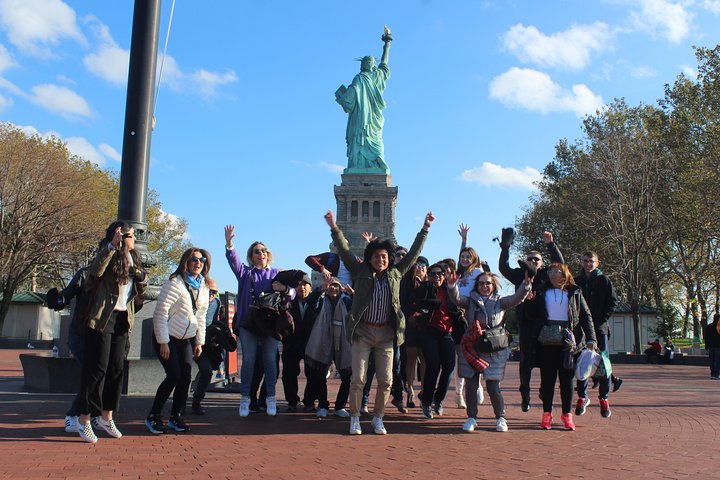 Statue of Liberty & Ellis Island Tour: Ferry & Museum Access