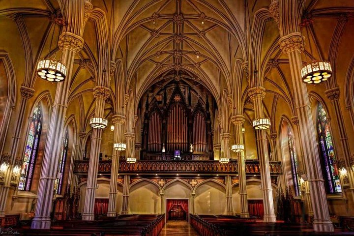 NYC Catacombs Tour: Explore Hidden Basilica Secrets