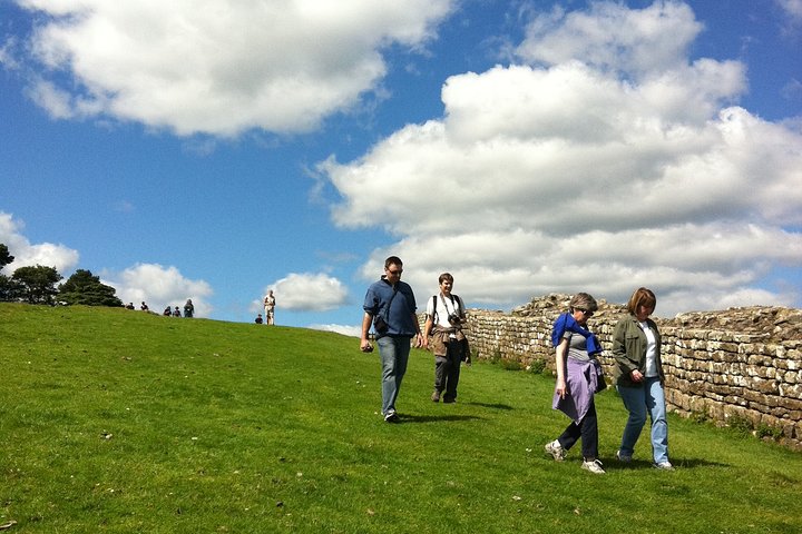 Hadrian's Wall Tour: Private Roman Frontier Adventure
