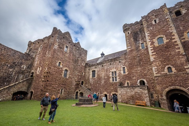 Outlander Film Tour: Edinburgh Day Trip to Lallybroch