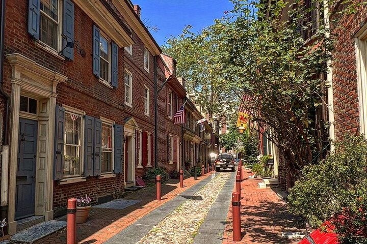 Philly History Tour: Rockstars & Revolutionaries!
