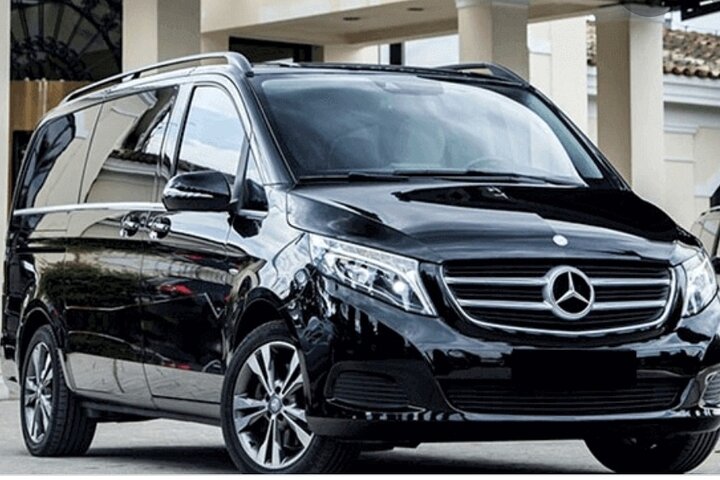 Dublin Airport Transfers: Private Chauffeur to City