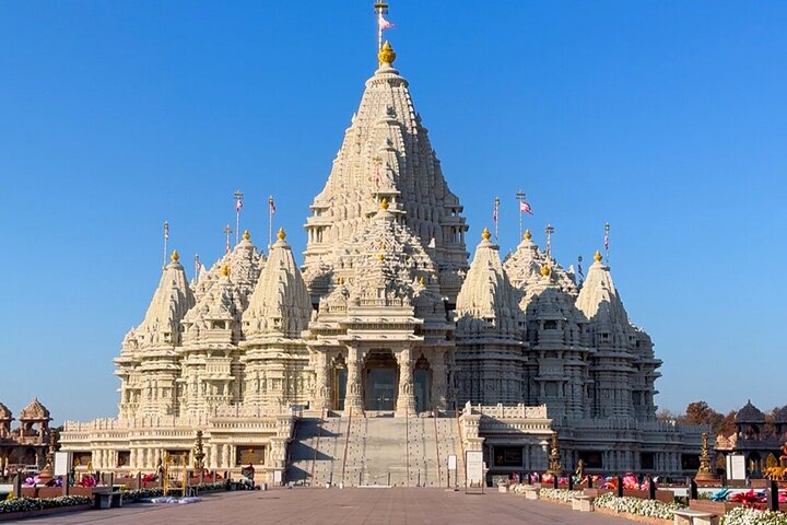 Spiritual Gem: Hindu Temple Tour Near New York