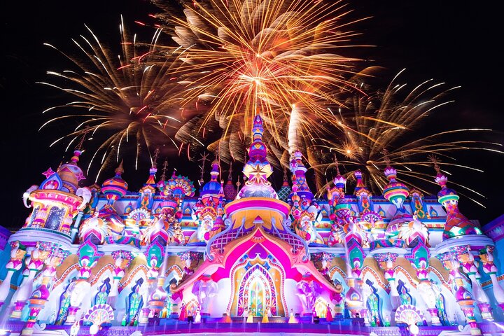 Phuket Carnival Magic: Dinner, Transfers & Dazzling Show