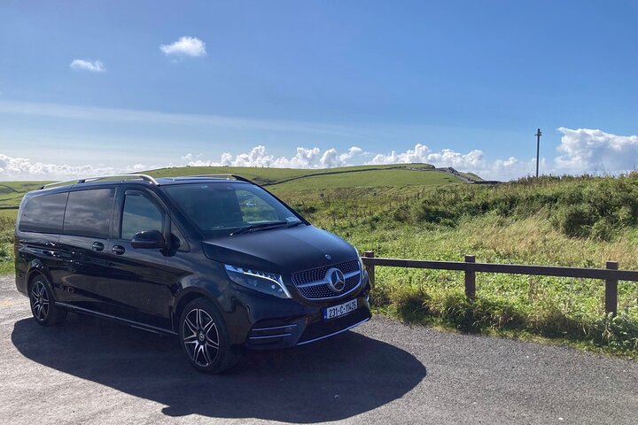 Cliffs of Moher & Bunratty Castle: Cork Luxury Private Tour