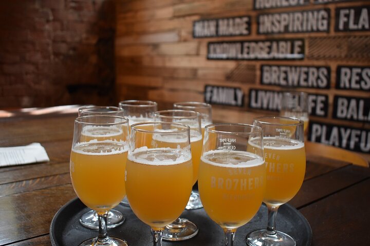 Edinburgh Craft Beer Tour: Taste Local Brews!