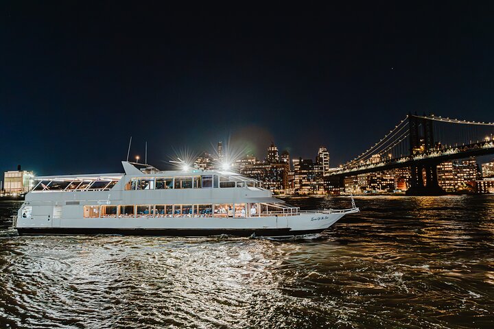 NYC Dinner Cruise: Live Music, Skyline Views & Fine Dining