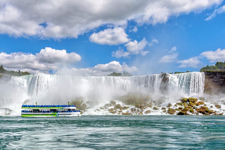 Niagara Falls: Express Tour - Maid of Mist & Cave of Winds
