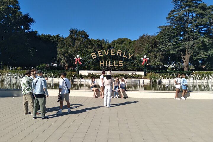 Hollywood & Beverly Hills Tour: 4 Stops & Photo Ops