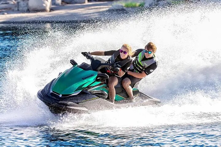 Wildwood NJ Jet Ski Rental: Coastal Thrills Await!