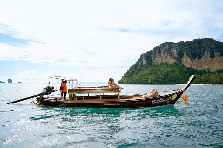 Krabi 4 Islands Tour: Snorkel, Swim & Buffet Lunch!
