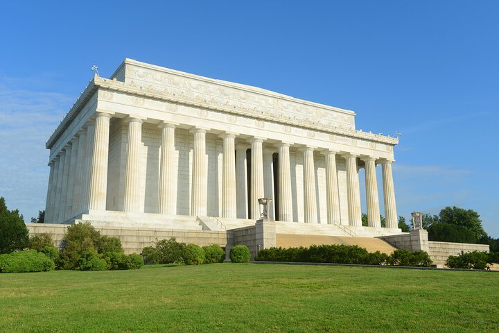 DC Day Trip from NYC: See Top Sights!