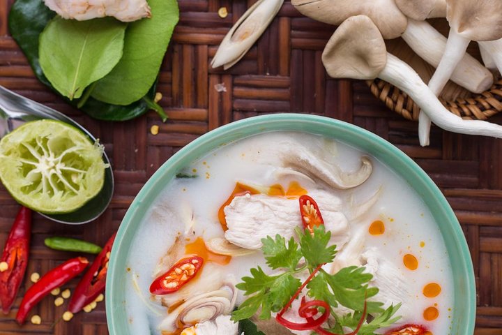 Chiang Mai: Vegetarian Thai Cooking Class with Waterfall
