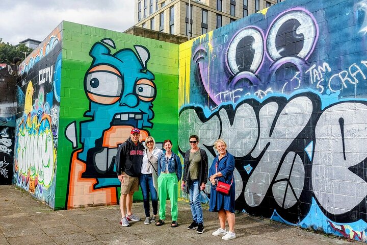 Glasgow's Hidden Murals: Private Street Art Tour