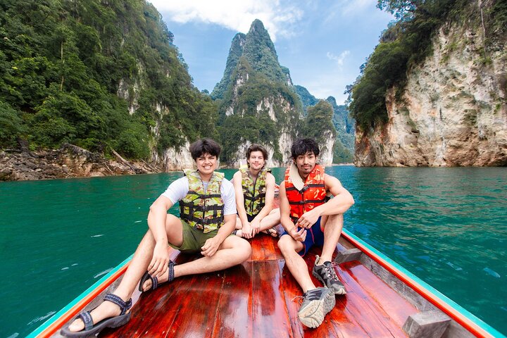Cheow Lan Lake Tour: Emerald Pool & Khao Sok Adventure
