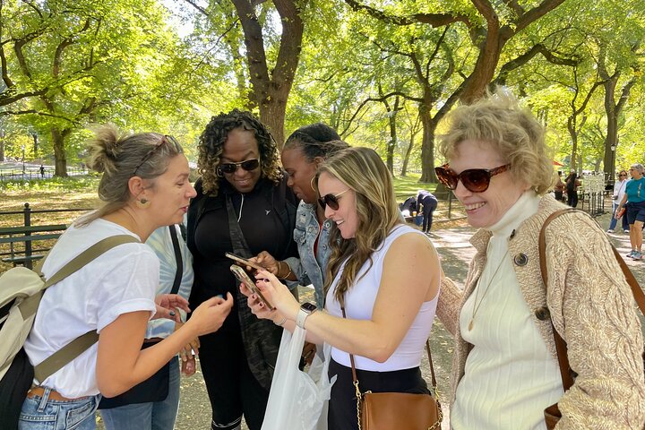 Central Park Walking Tour: Hidden Gems & Iconic Spots